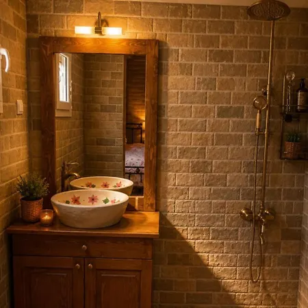 Paliopyrgos Secluded Stone Retreat Casa vacanze *